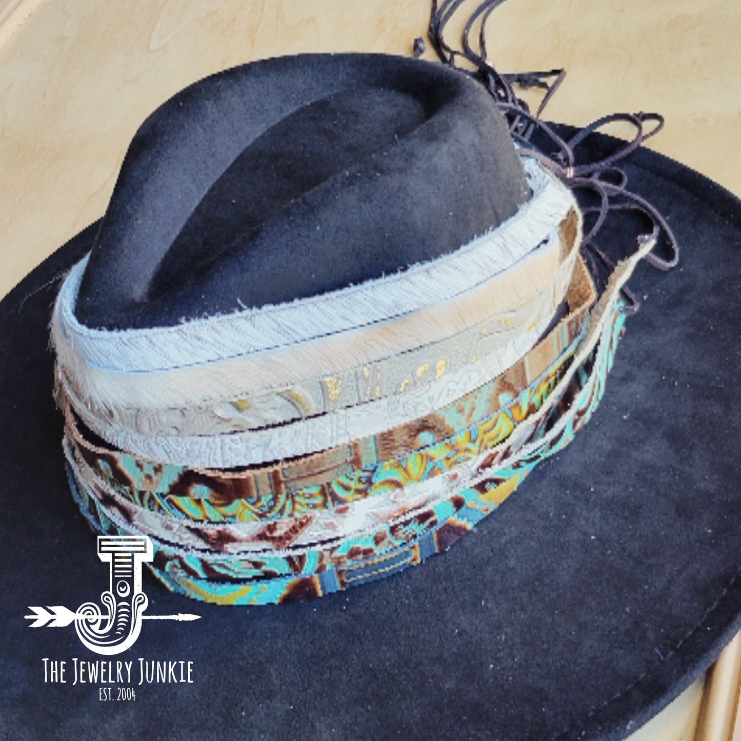 **White Chateau Embossed Leather Hat Band Only 950t