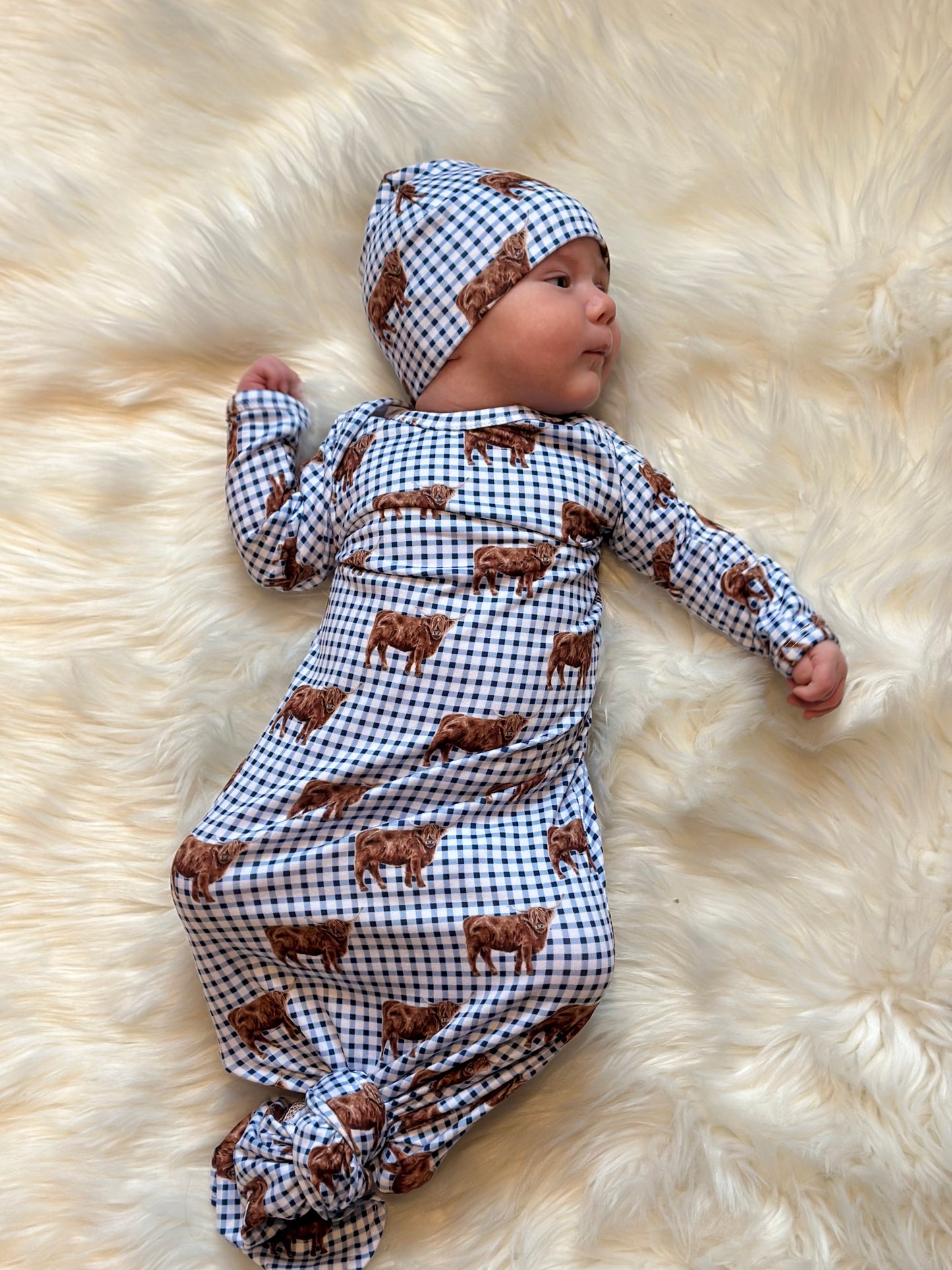 Plaid highland knotted gown and hat set